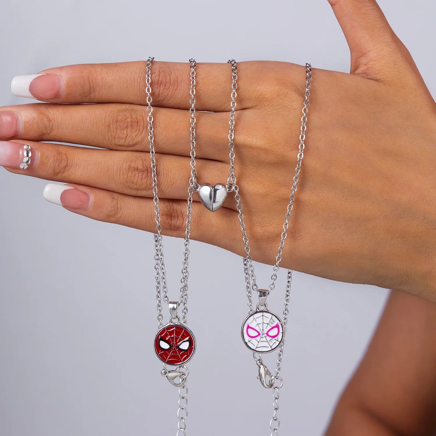 Marvel Superhero Spiderman Halskette 2 Varianten Partnerkette Merchandise Geschenk - NerdMania