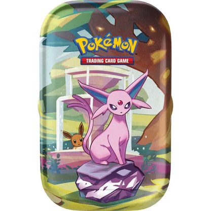 Pokémon Karmesin & Purpur Prismatische Entwicklungen Mini Tin zufälliges Motiv Deutsch TCG Sammelkarten NerdMania