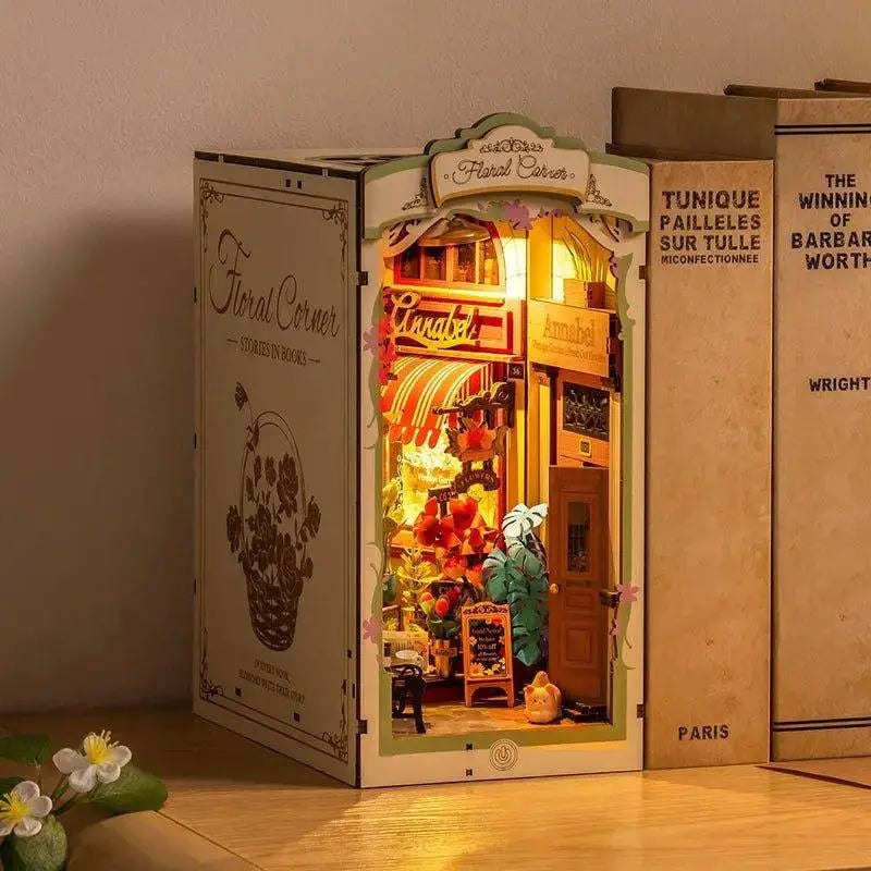 Rolife Floral Corner DIY Bücherecken-Regaleinsatz-Set TGB09 Holzbausatz - NerdMania